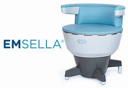 De Emsella stoel van BTL: een zitje met armleuningen op een voet, waarin de behandeling gebeurt.